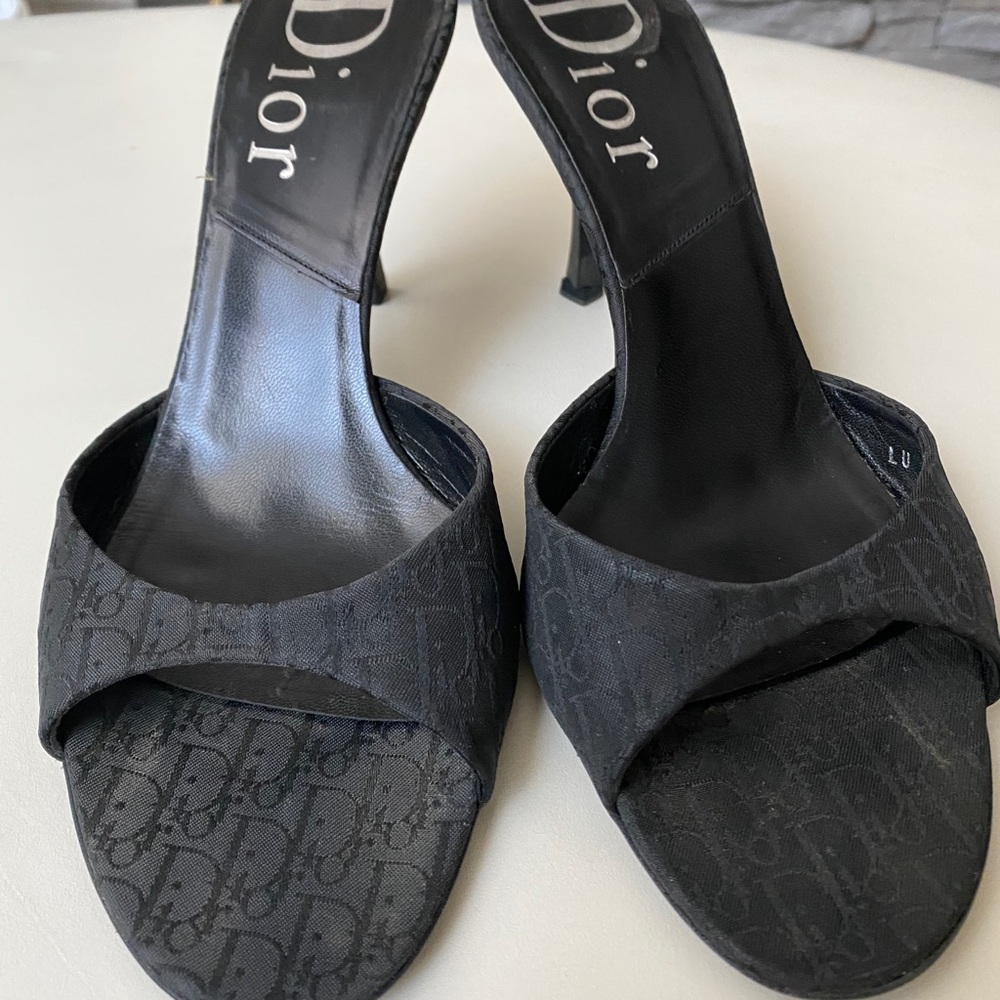 Dior logo jacquard slides. Size 39.